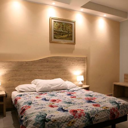 La Casa Di Nonno Giulio Bed & Breakfast Porto Sant'Elpidio Exterior photo